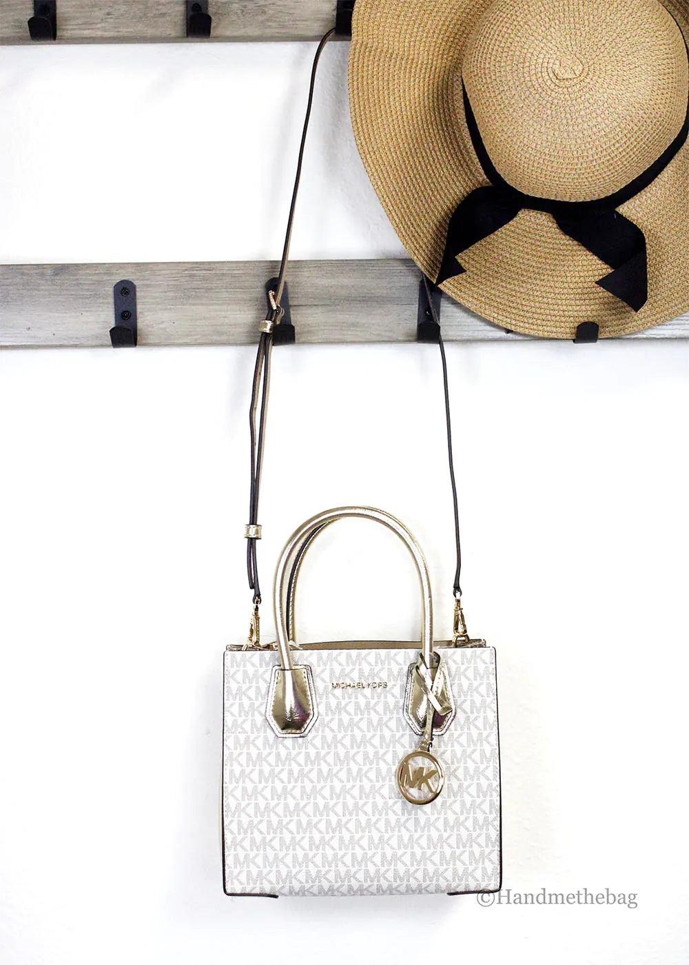 Michael Kors Mercer Medium Pale Gold Messenger Crossbody Bag